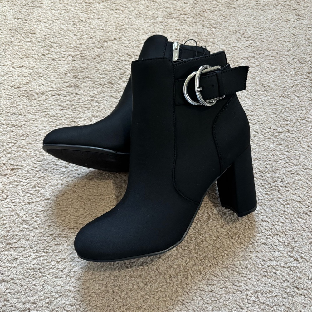 Black Ankle Boots with Silver Buckle women size 7